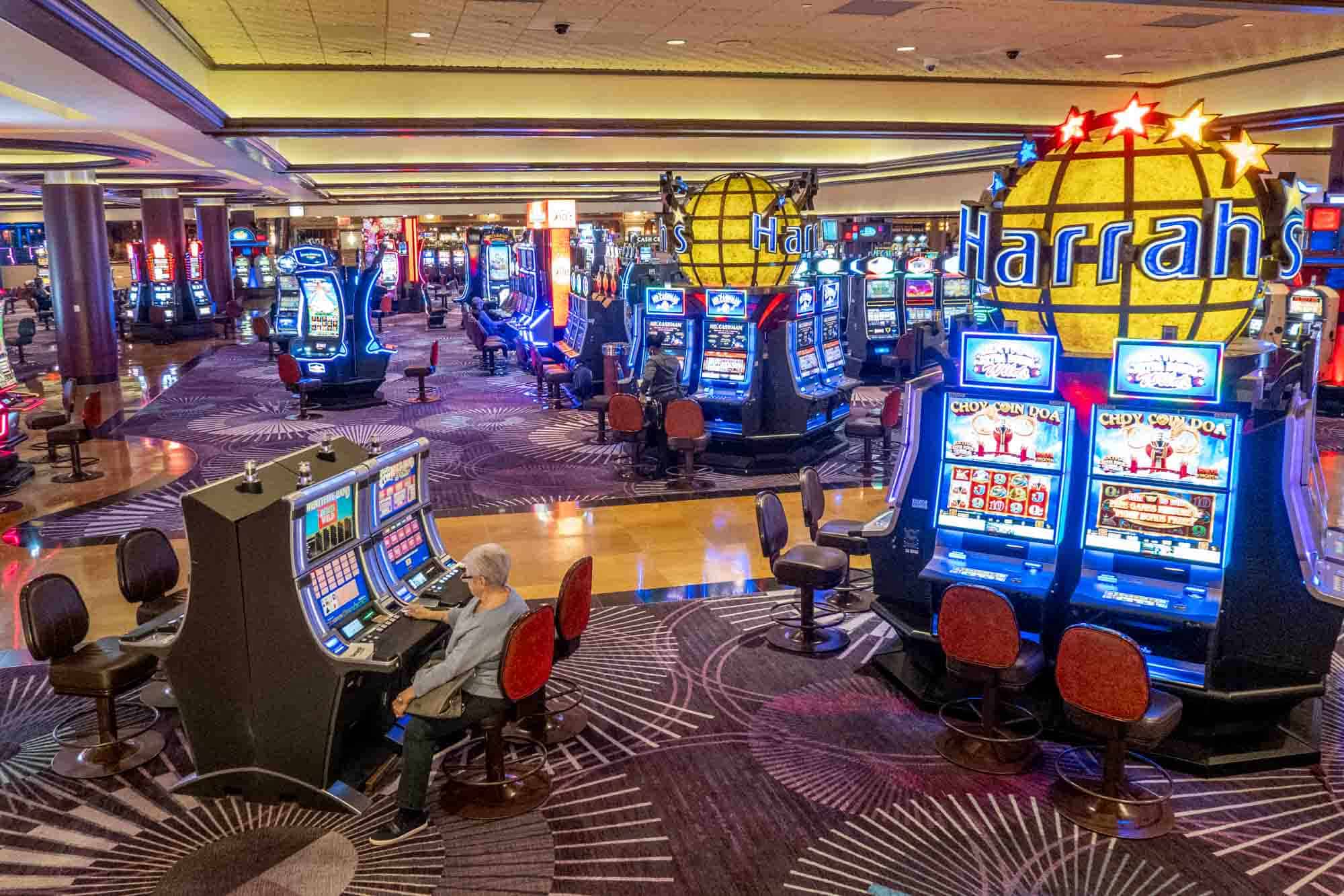 Blackjack'ta Kazanma İhtişamı: Stratejik Bahis Teknikleri